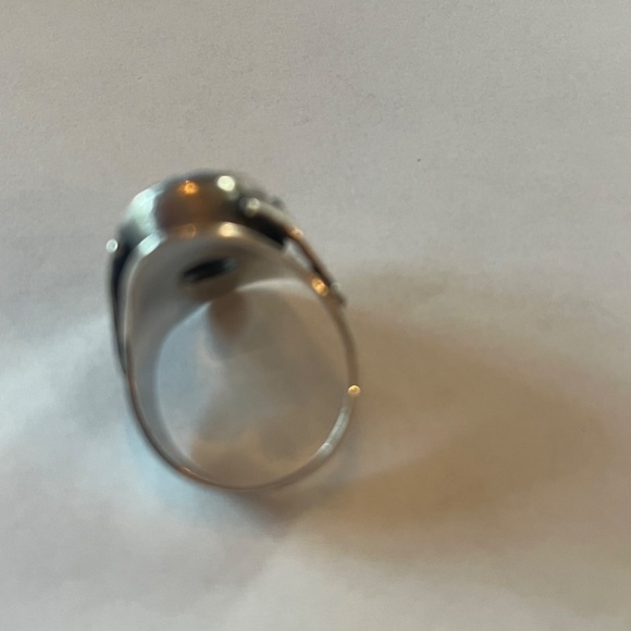 Ring - Picture 2 of 2